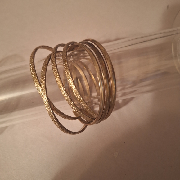 Elegant Gold Bangle Bracelet Set 7 Intertwined Pieces Diamond Cut Edgy Holiday - Picture 6 of 6